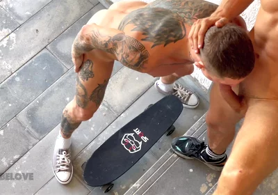 He Noticed a Guy He Saw on a Gay App, and Asked Him to Have Sex Right Then and There. He Fucked a Skateboarder on a Fire Escape