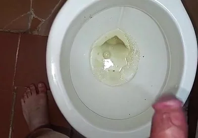 Compilation of Horny Twinks Peeing and Masturbating