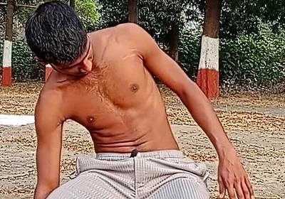 Batha Batha Kesa Hilaya Jata Hai