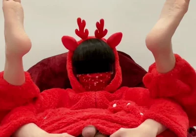 Merry Christmas, Butt Squirting Water