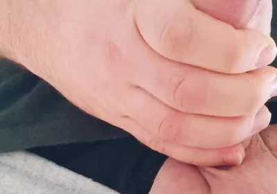 Guy Showed Bouncing Balls and Cummed on the Desk in the Office