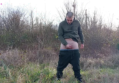 Outdoor Solo Man Pissing and Handjob