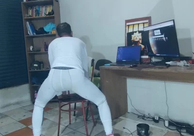 I Cum on Compression Wear