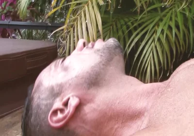 Gay's on Fire Scene-4_twink in Swimsuit Enjoys Sucking a Muscular Guy's Cock in the Pool