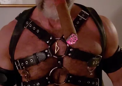 Skindad Lighting His Big Ring
