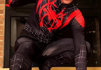 Suit Spiderman and Poses