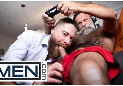 Men - Stepdaddy Cakes Sucks His Boyfriend Stepdaddy Johns Dick While He Is Gaming, Then Takes A Ride