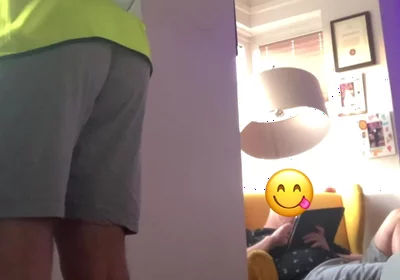 While Painting the Wall, I Got Horny and Wanked in Front of My Friend.
