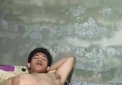 Filipino Twink Gets off for Daddy's Pleasure
