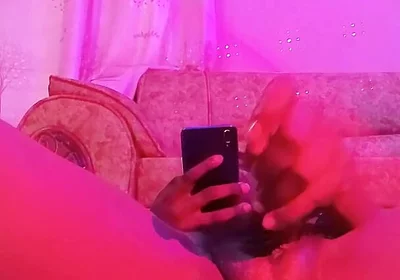 Sexy Big Butt Twink Jerks off