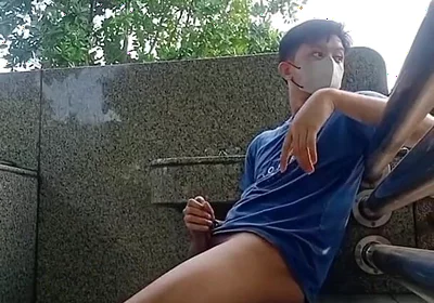 Aisa Young Twink Outdoor Jerk off and Cum
