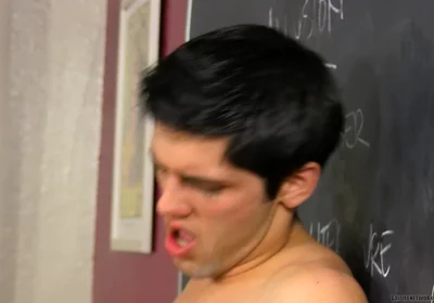 Tony Hunter Fucks Aiden Summers