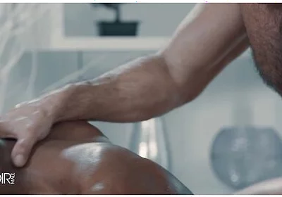 Estate Agent Taye Scott Will Do Anything To Get The Sale, Even Sucking Nick Capras Dick