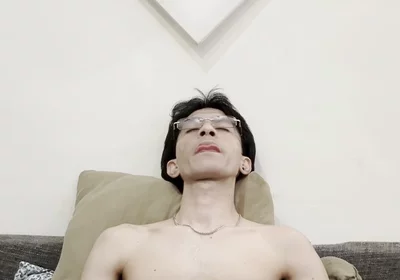 Cute Twink Love to Jerk His Big Dick!