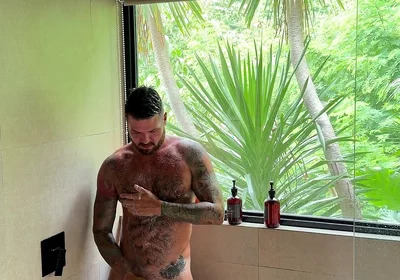 I’d Love to Jerk off in the Shower