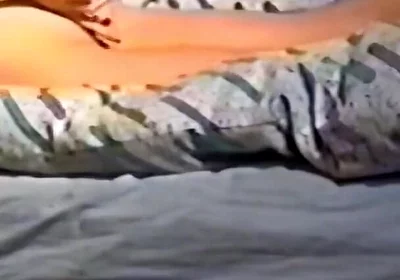 Bed Hump Masturbatit with Eighteen-year-old