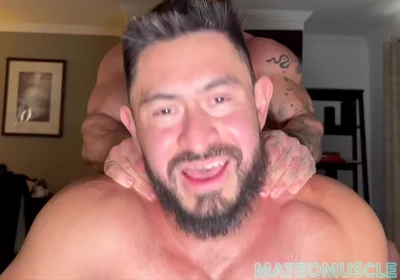 Bi-curious Bodybuilder Fucks His Gym Bro