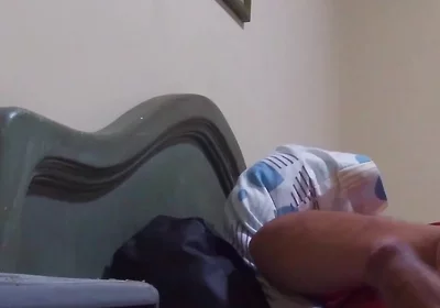 Amateur Hotel Masturbation with a Real Cumshot