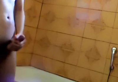 Jerking off After Coming Home From School When I Was 21