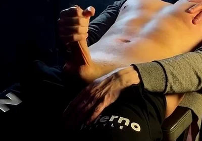 The Spotter’s Navel Fixation