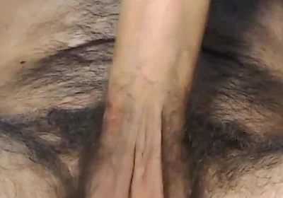 Gay with 20 Centimeter Penis, Gets a Lot of Milk
