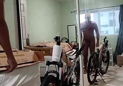 Nude Bike Construction