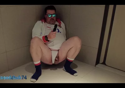 Rugby Guy Magic Wand Play and Cum