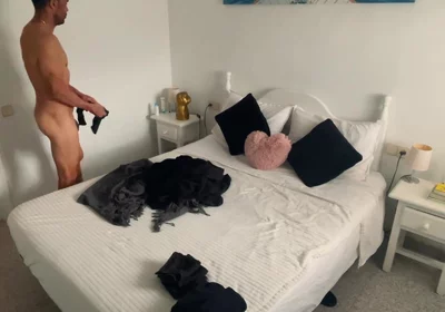 Tiding the Bed Fully Naked