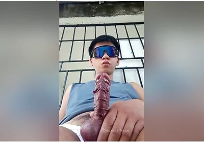 Pinoy Fuck His Tight Toy In Front Of Garage Daks Jakol Ungol