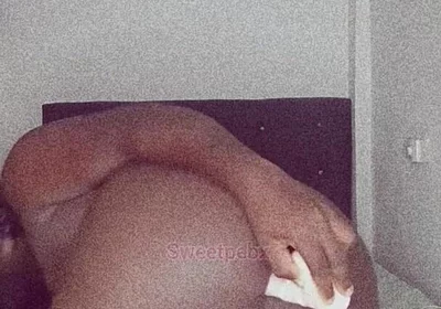 Twerking and Anal Masturbation