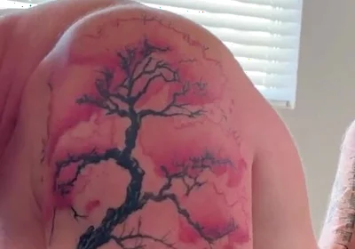 Tatted Dude Fucks Muscle Bottom
