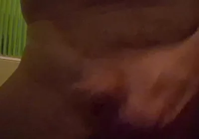 Bubbles101 Wanking with Butt Plug in Ass to Cum