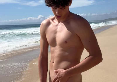 Twink Beach Jerk off