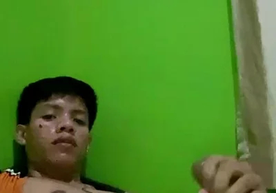 Pinoy Twink Quick Jerk off