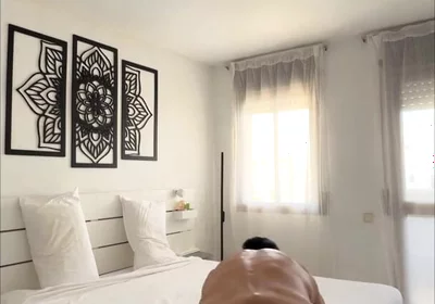 Tiding the Bed Naked