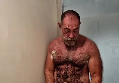 Hairy Muscle Stepdaddy Showering