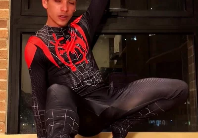 Suit Spiderman and Poses