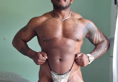 Raw Clip Posing in a Thong You Like What You See