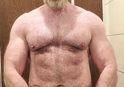 Hairy Muscle Guy Shows off and Jerks off