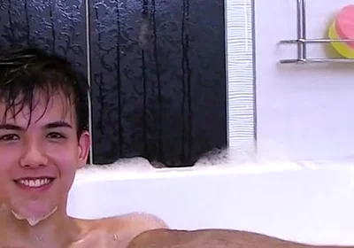 Alexandre Lee teen boy bath time jerk off