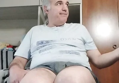 Porn Show Online with Handjob and Piss in the Bottle