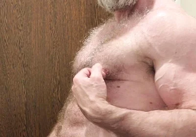 Hairy Muscle Guy Shows off and Jerks off