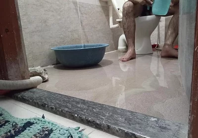 Who Would Like to Take a Nude Bath with Me?