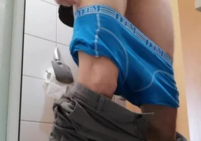 Hotguy Aught Wanking in the Bathroom. Big Cumshot.