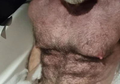 Hairy Muscle Bear Jerk off in Tub
