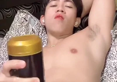 Pinoy with Big Dick Trying Dildo