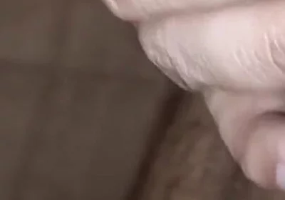 Its pee time while having bath