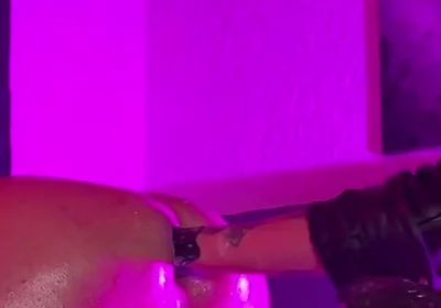 Fisting Session, Her Big Buttocks Getting Both Hands