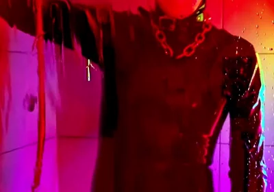 Shower in Rubber
