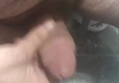 Chubby Masturbating Me in Close-up for You